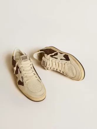 Damen-Sneaker „Ball Star” in Glitzeroptik mit Lederstern und metallischer Lederlasche am Fersenbereich