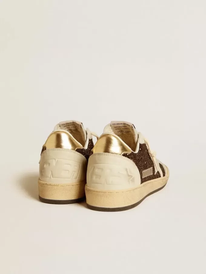 Damen-Sneaker „Ball Star” in Glitzeroptik mit Lederstern und metallischer Lederlasche am Fersenbereich