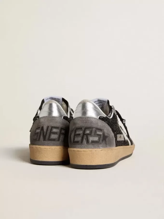 Damen-Sneaker „Ball Star” in Glitzeroptik mit Lederstern und metallischer Lederlasche am Fersenbereich