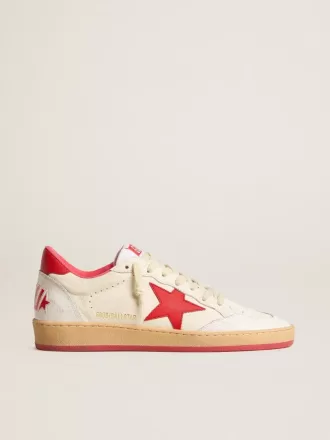 Damen-Sneaker Ball Star  Wishes aus weißem Leder mit rotem Stern und Fersenlasche