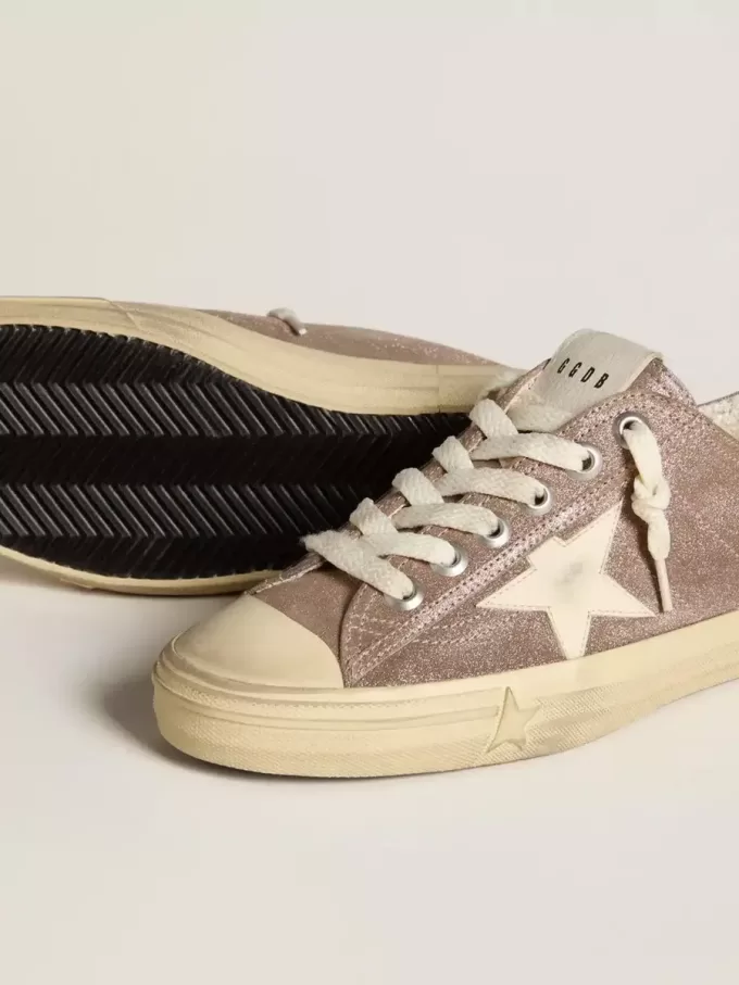 Damen-Sneaker „V-Star” aus hellbraunem Metallic-Wildleder mit cremefarbenem Lederstern Damen-Sneaker „V-Star” aus hellbraunem Metallic-Wildleder mit cremefarbenem Lederstern