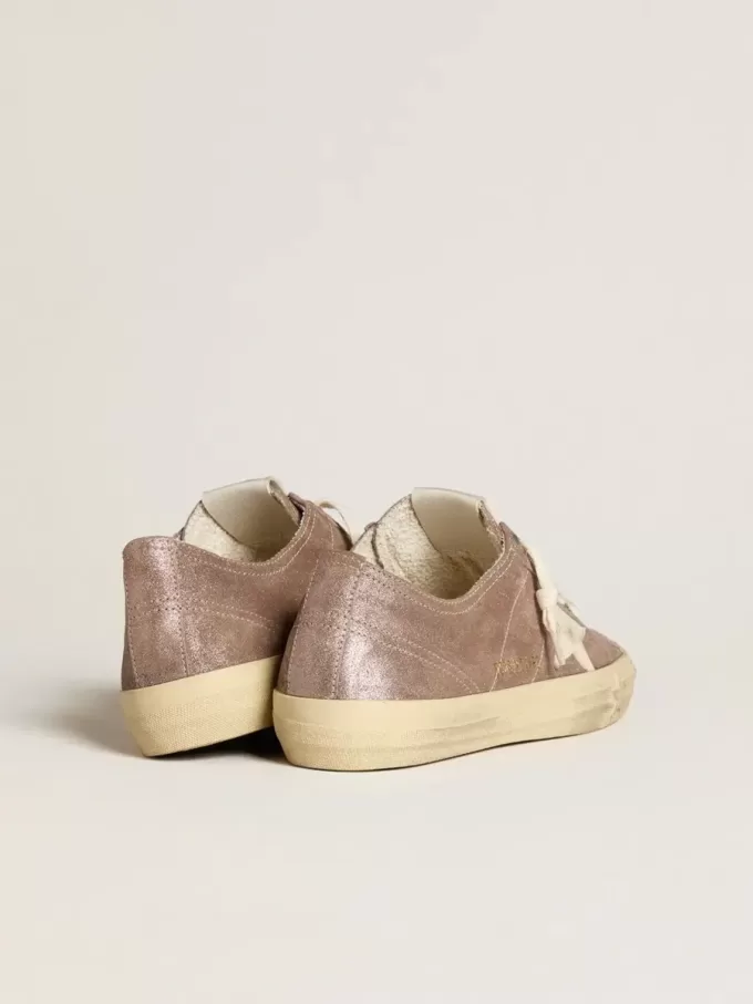 Damen-Sneaker „V-Star” aus hellbraunem Metallic-Wildleder mit cremefarbenem Lederstern Damen-Sneaker „V-Star” aus hellbraunem Metallic-Wildleder mit cremefarbenem Lederstern