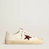 Damen-Sneaker V-Star aus weißem Nappaleder mit rotem Glitzerstern Damen-Sneaker V-Star aus weißem Nappaleder mit rotem Glitzerstern