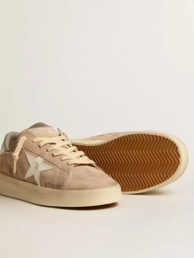 Damen-Stardan aus altrosa Wildleder mit weißem Lederstern und Fersenlasche Damen-Stardan aus altrosa Wildleder mit weißem Lederstern und Fersenlasche