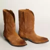 Damen-Stiefeletten aus tabakfarbenem Wildleder mit eingearbeitetem Stern Damen-Stiefeletten aus tabakfarbenem Wildleder mit eingearbeitetem Stern