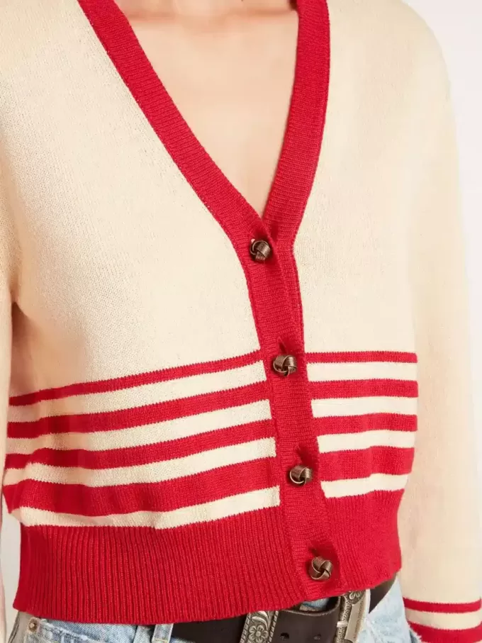 Damen-Strickjacke in Creme mit roten Streifen Damen-Strickjacke in Creme mit roten Streifen