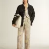 Damen-Strickjacke mit Blumenprint und Stickerei Damen-Strickjacke mit Blumenprint und Stickerei
