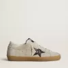 Damen-Super-Star aus eisgrauem Wildleder mit silbernem Glitzerstern und Leder-Fersenlasche Damen-Super-Star aus eisgrauem Wildleder mit silbernem Glitzerstern und Leder-Fersenlasche