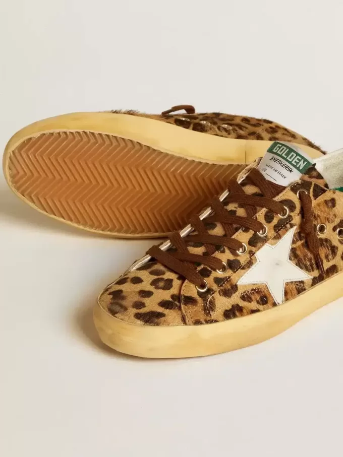 Damen-Super-Star LTD aus Ponyfell mit Leopardenmuster, Lederstern und Fersenlasche