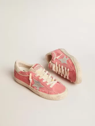 Damen-Super-Star LTD aus rotem Wildleder mit silbernem Stern und Lederlasche am Absatz