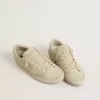 Damen-Superstar aus beigem Wildleder mit Perlen und Swarovski-Kristallen