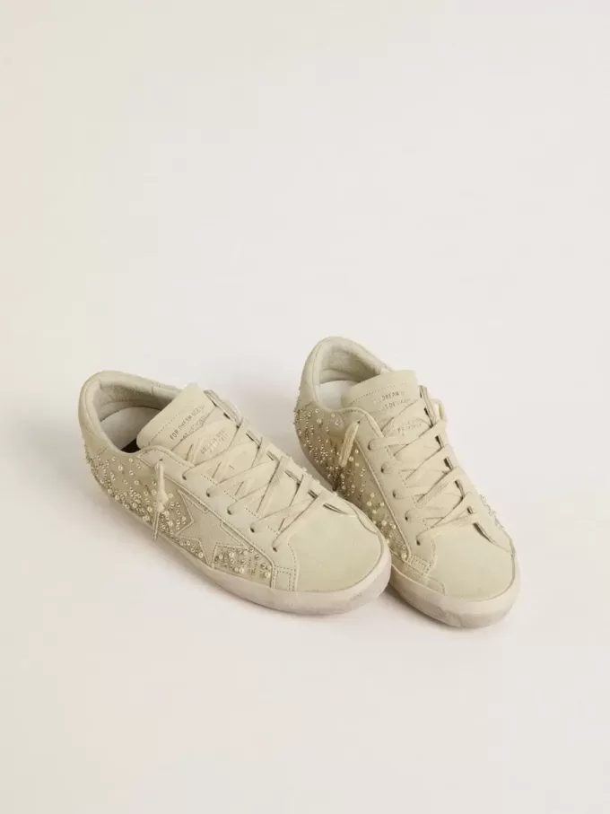 Damen-Superstar aus beigem Wildleder mit Perlen und Swarovski-Kristallen