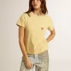 Damen-T-Shirt aus Baumwolljersey mit Stickerei am Halsausschnitt und auf der Brust Damen-T-Shirt aus Baumwolljersey mit Stickerei am Halsausschnitt und auf der Brust