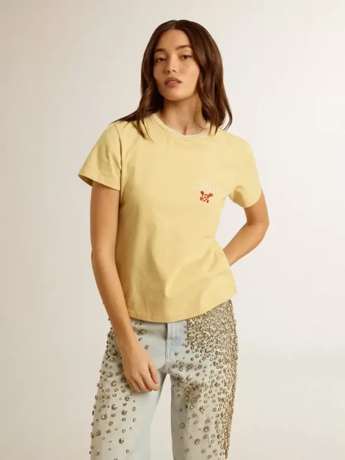 Damen-T-Shirt aus Baumwolljersey mit Stickerei am Halsausschnitt und auf der Brust Damen-T-Shirt aus Baumwolljersey mit Stickerei am Halsausschnitt und auf der Brust
