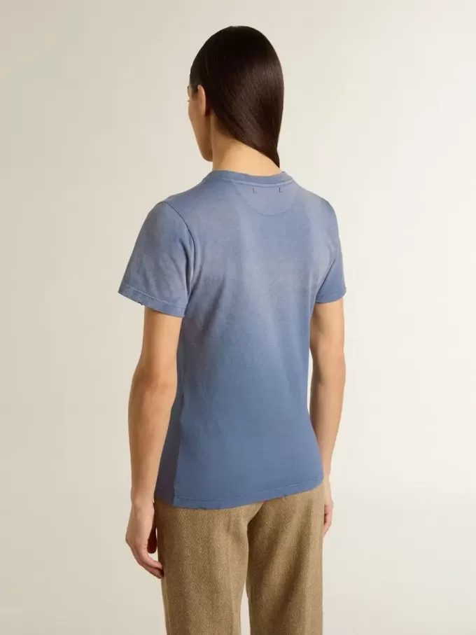 Damen-T-Shirt in verblasstem Hellblau mit Aufdruck auf der Brust