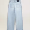Damenhose aus Denim mit Used-Effekt