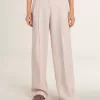 Damenhose aus rosa, maßgeschneidertem Wollstoff