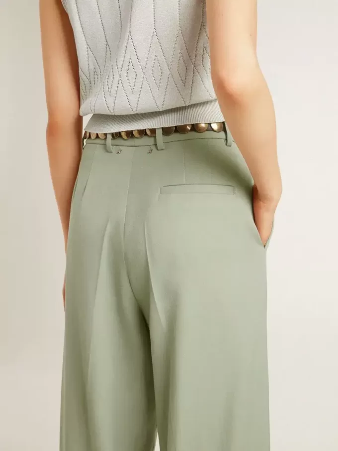 Damenhose aus salbeigrüner Wolle