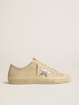 Damenmodell V-Star aus perlfarbenem Wildleder mit silbermetallischem Lederstern