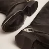 Damenstiefel aus schwarzem Leder mit Klammer an der Ferse Damenstiefel aus schwarzem Leder mit Klammer an der Ferse