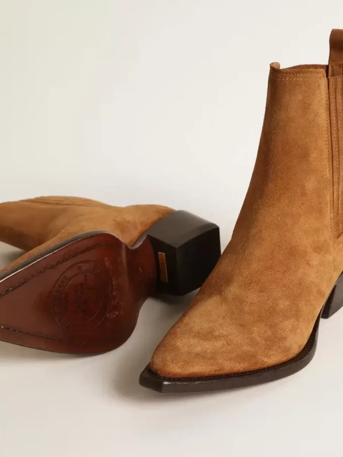 Debbie Stiefel aus braunem Wildleder