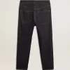 Dunkelblaue Herrenjeans aus einmal gewaschenem Denim Dunkelblaue Herrenjeans aus einmal gewaschenem Denim