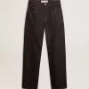 Dunkelblaue Herrenjeans mit weitem Bein aus einmal gewaschenem Denim Dunkelblaue Herrenjeans mit weitem Bein aus einmal gewaschenem Denim