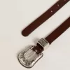 Dunkelbrauner Ledergürtel für Damen mit verzierter Silberschnalle Dunkelbrauner Ledergürtel für Damen mit verzierter Silberschnalle