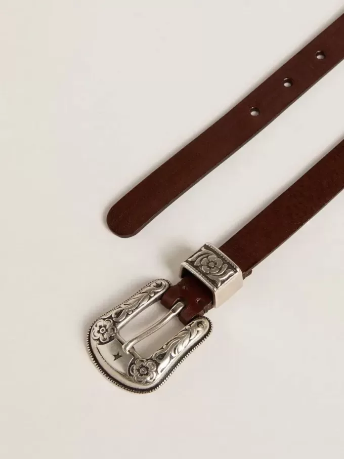 Dunkelbrauner Ledergürtel für Damen mit verzierter Silberschnalle Dunkelbrauner Ledergürtel für Damen mit verzierter Silberschnalle