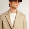 Einreihiger Blazer in Sandfarbe mit Hornknöpfen Einreihiger Blazer in Sandfarbe mit Hornknöpfen