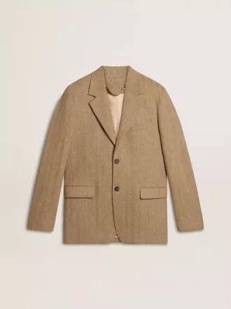 Einreihiger Herrenblazer aus sandfarbenem Leinenmix mit Chevron-Muster.