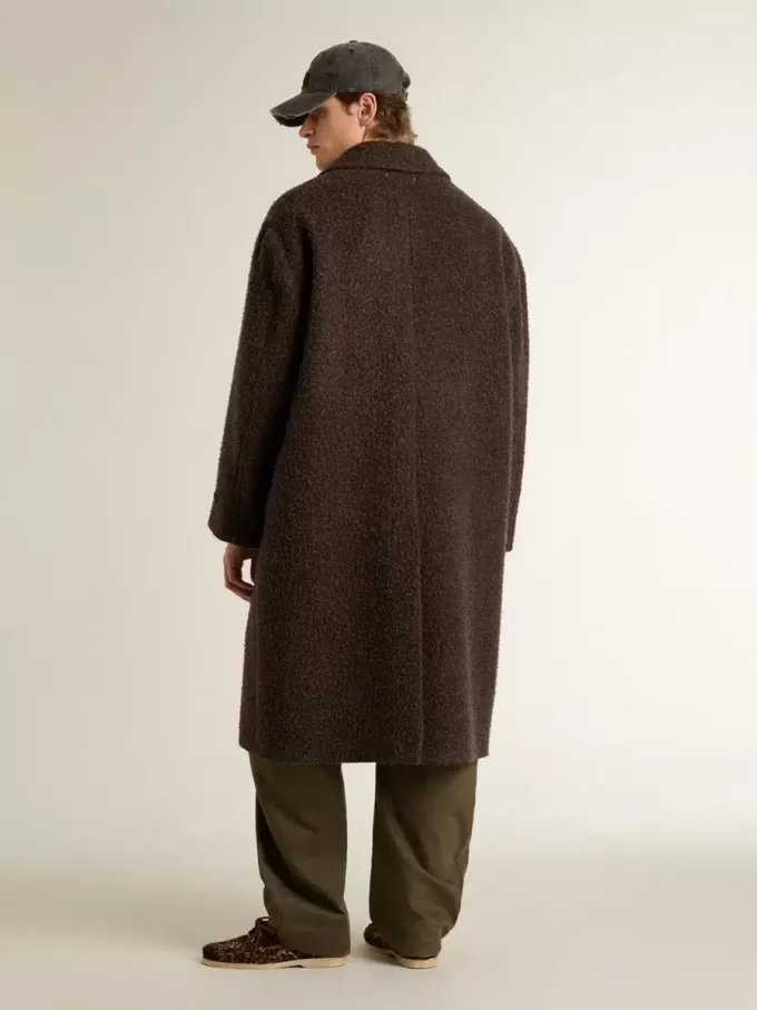 Einreihiger Journey-Mantel für Herren aus knitterfreier Wollmischung mit Blumenanstecknadel Einreihiger Journey-Mantel für Herren aus knitterfreier Wollmischung mit Blumenanstecknadel