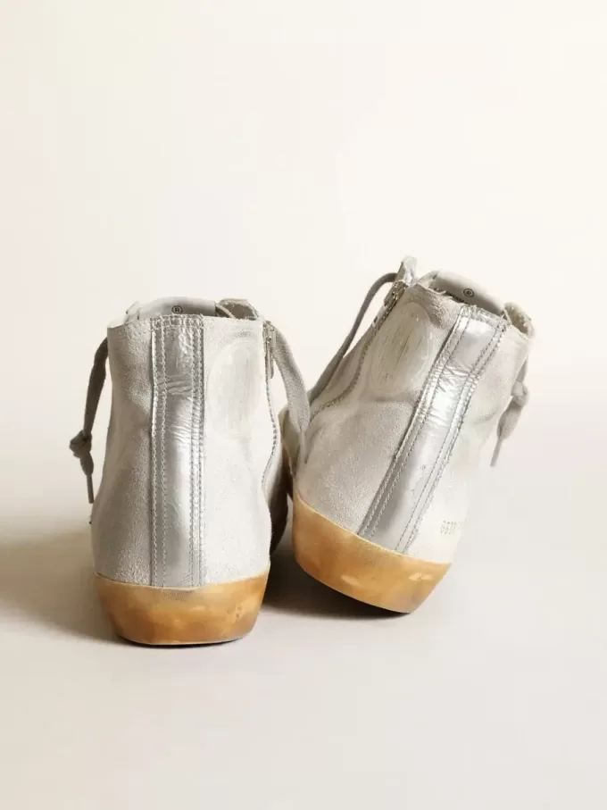 Francy für Damen aus weißem Wildleder mit schwarzem Lederstern und silberner Swarovski-Kristallzunge Francy für Damen aus weißem Wildleder mit schwarzem Lederstern und silberner Swarovski-Kristallzunge