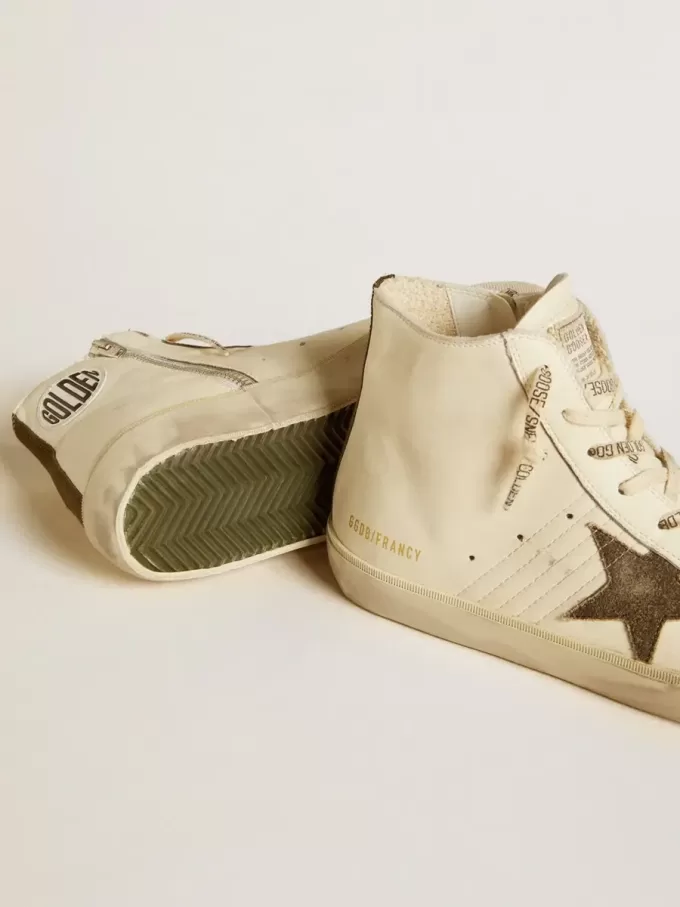 Francy Penstar aus Nappaleder mit schwarzem Wildlederstern und Fersenlasche aus Baumwolle Francy Penstar aus Nappaleder mit schwarzem Wildlederstern und Fersenlasche aus Baumwolle