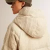Gepolsterte Öko-Daunenjacke mit Reißverschluss und Kapuze Gepolsterte Öko-Daunenjacke mit Reißverschluss und Kapuze