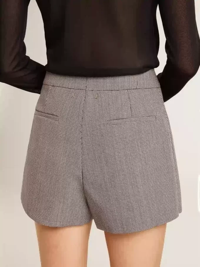 Graue Mini-Shorts für Damen aus Hahnentritt-Wolle Graue Mini-Shorts für Damen aus Hahnentritt-Wolle