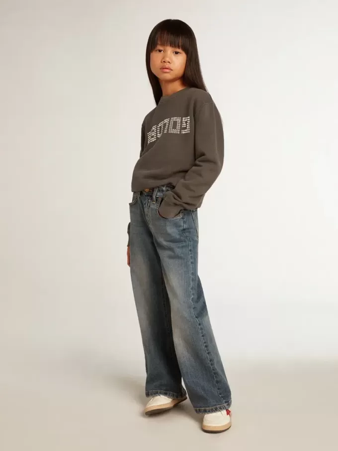 Graues Sweatshirt im Used-Look mit Kristallbeschriftung