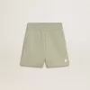 Hellgrüne Shorts mit weißem Stern Hellgrüne Shorts mit weißem Stern