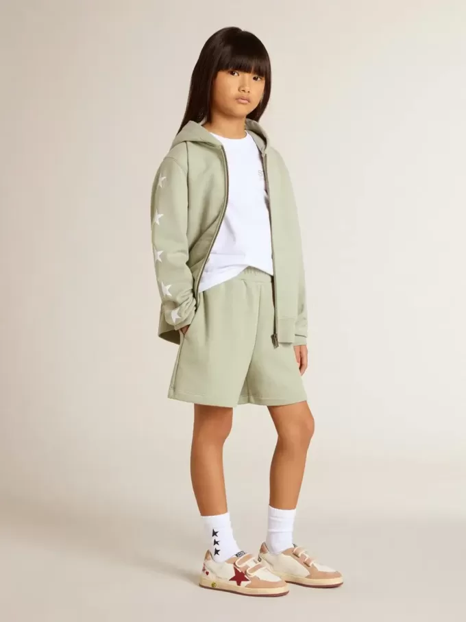 Hellgrüne Shorts mit weißem Stern Hellgrüne Shorts mit weißem Stern