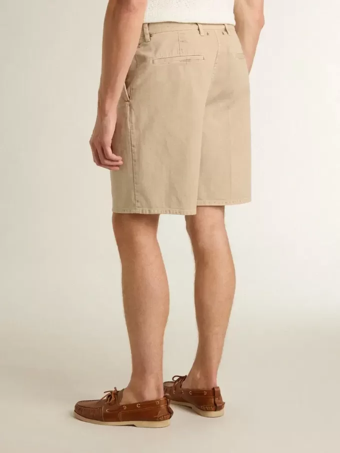 Herren-Bermudashorts aus beigem Denim mit Used-Look-Finish