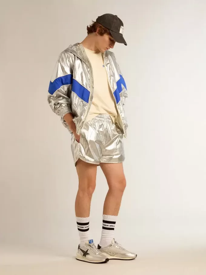Herren-Laufshorts aus silbernem Stoff