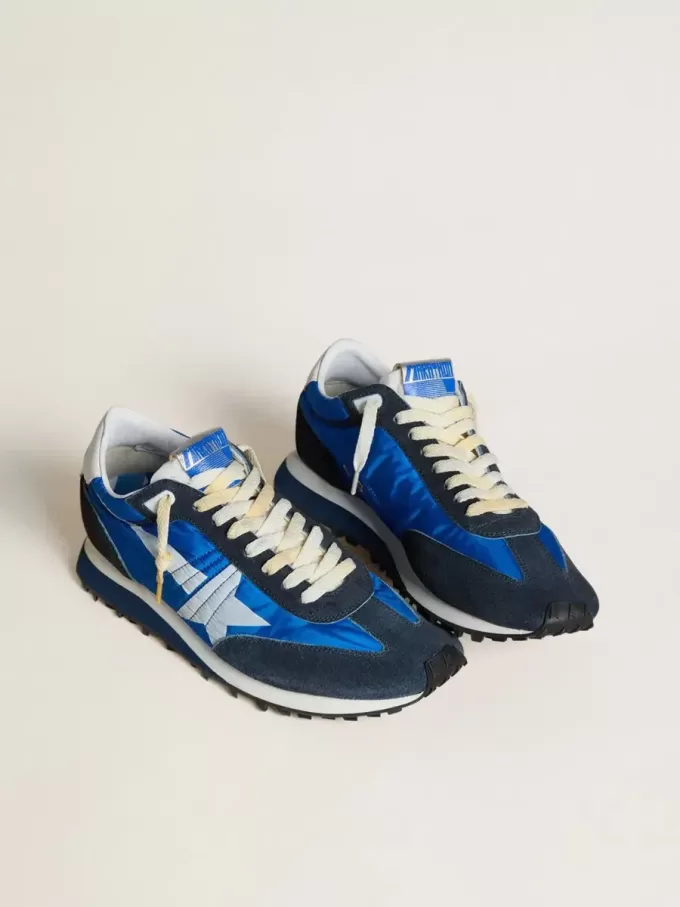 Herren-Marathon mit blauem Nylon-Obermaterial und weißem Stern