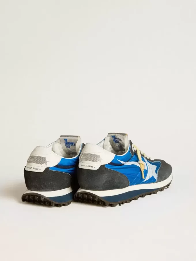 Herren-Marathon mit blauem Nylon-Obermaterial und weißem Stern