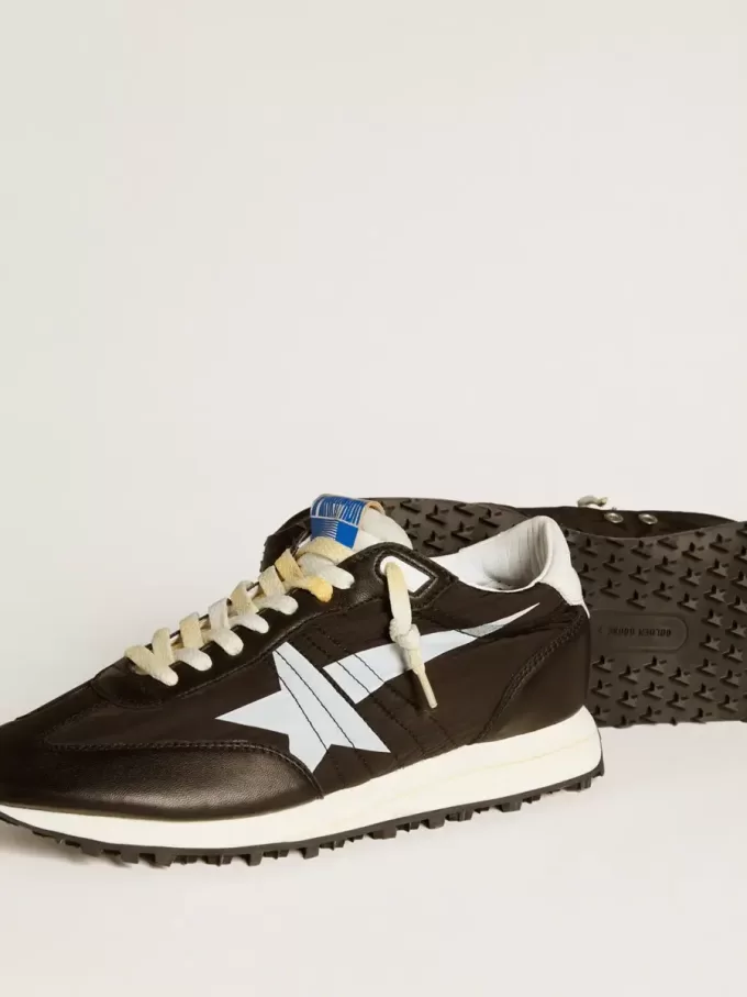 Herren-Marathon mit schwarzem Nylon-Obermaterial und weißem Stern Herren-Marathon mit schwarzem Nylon-Obermaterial und weißem Stern