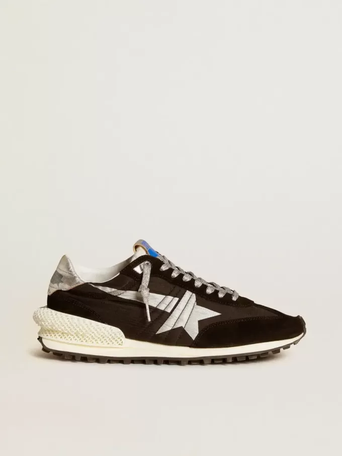 Herren-Marathon mit schwarzem Ripstop-Nylon-Obermaterial und silbernem Stern Herren-Marathon mit schwarzem Ripstop-Nylon-Obermaterial und silbernem Stern