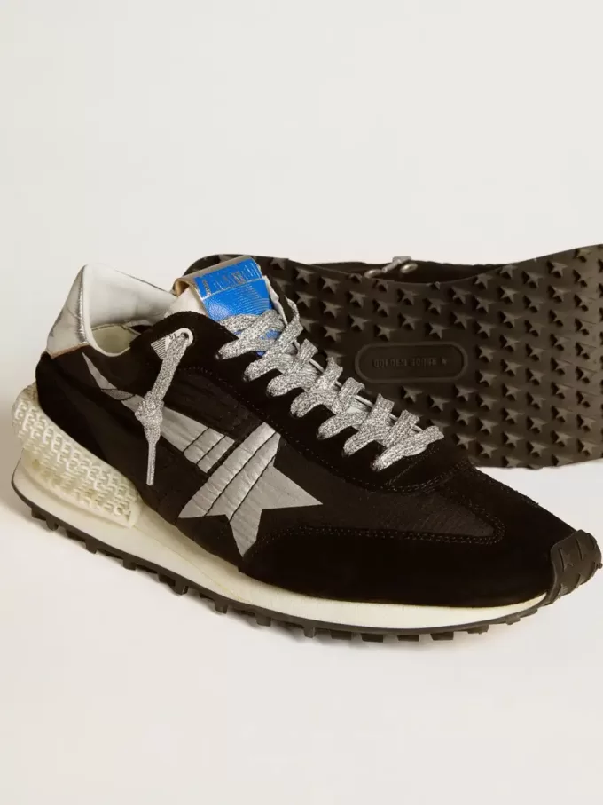 Herren-Marathon mit schwarzem Ripstop-Nylon-Obermaterial und silbernem Stern Herren-Marathon mit schwarzem Ripstop-Nylon-Obermaterial und silbernem Stern