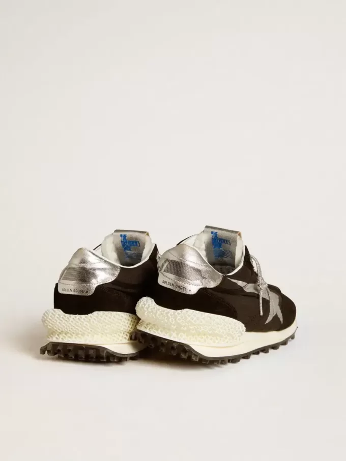Herren-Marathon mit schwarzem Ripstop-Nylon-Obermaterial und silbernem Stern Herren-Marathon mit schwarzem Ripstop-Nylon-Obermaterial und silbernem Stern