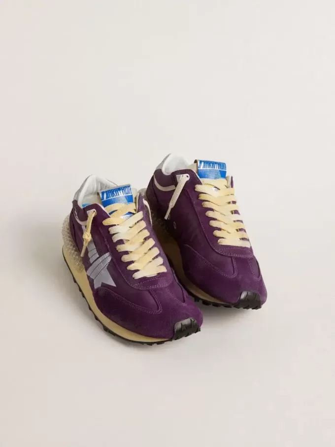 Herren-Marathon mit violettem Nylon-Obermaterial und weißem Stern Herren-Marathon mit violettem Nylon-Obermaterial und weißem Stern