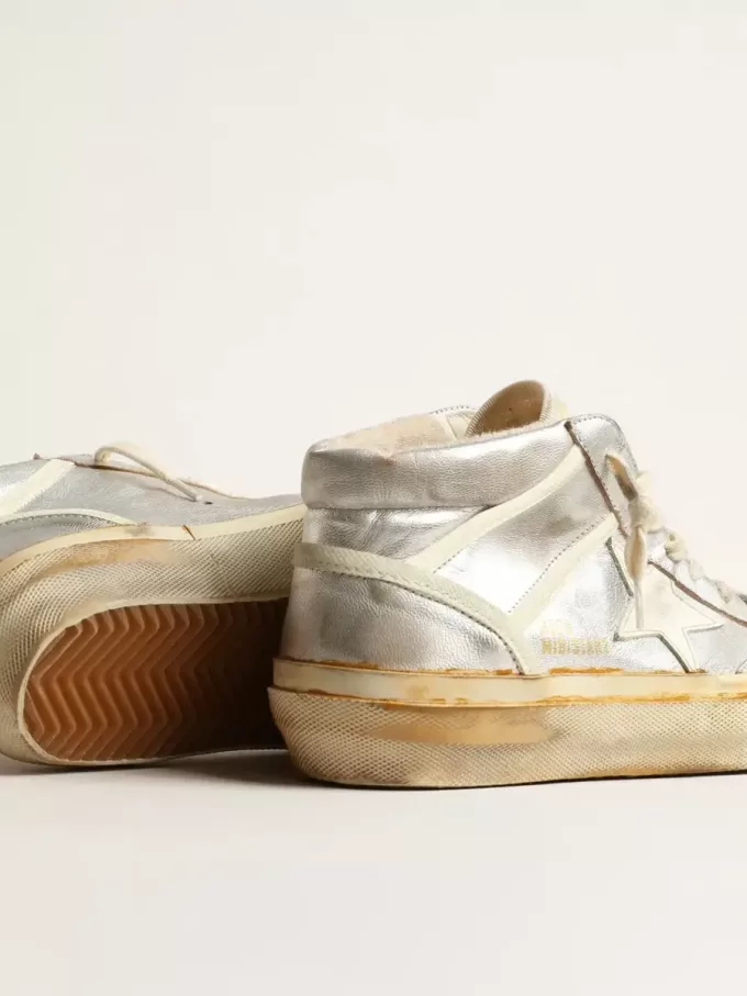 Herren-Mid Star aus silbermetallischem Leder mit elfenbeinfarbenem Stern Herren-Mid Star aus silbermetallischem Leder mit elfenbeinfarbenem Stern