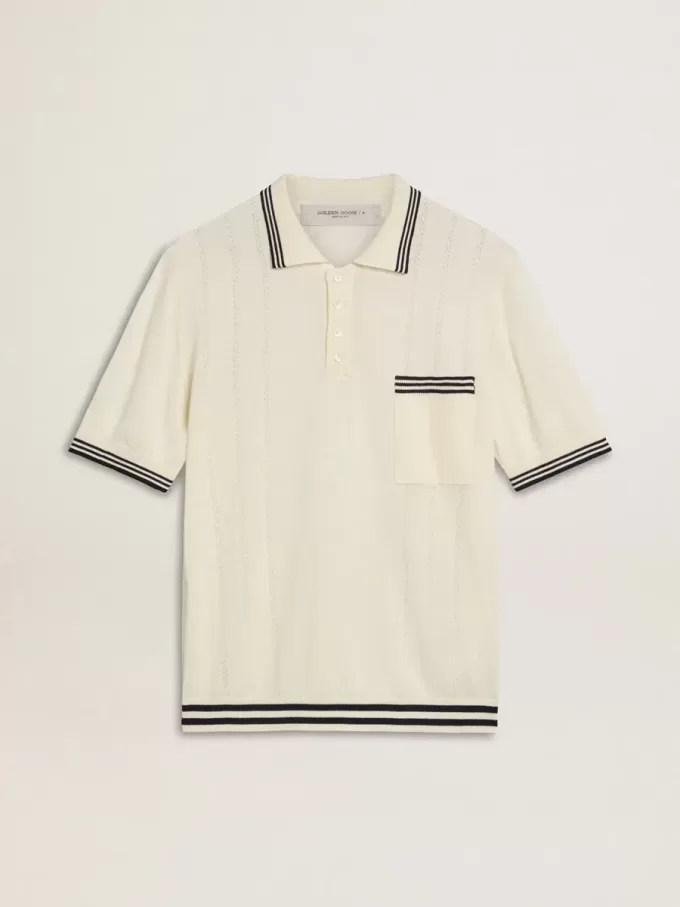 Herren-Polohemd in Used-Weiß mit blauen Rippbündchen Herren-Polohemd in Used-Weiß mit blauen Rippbündchen